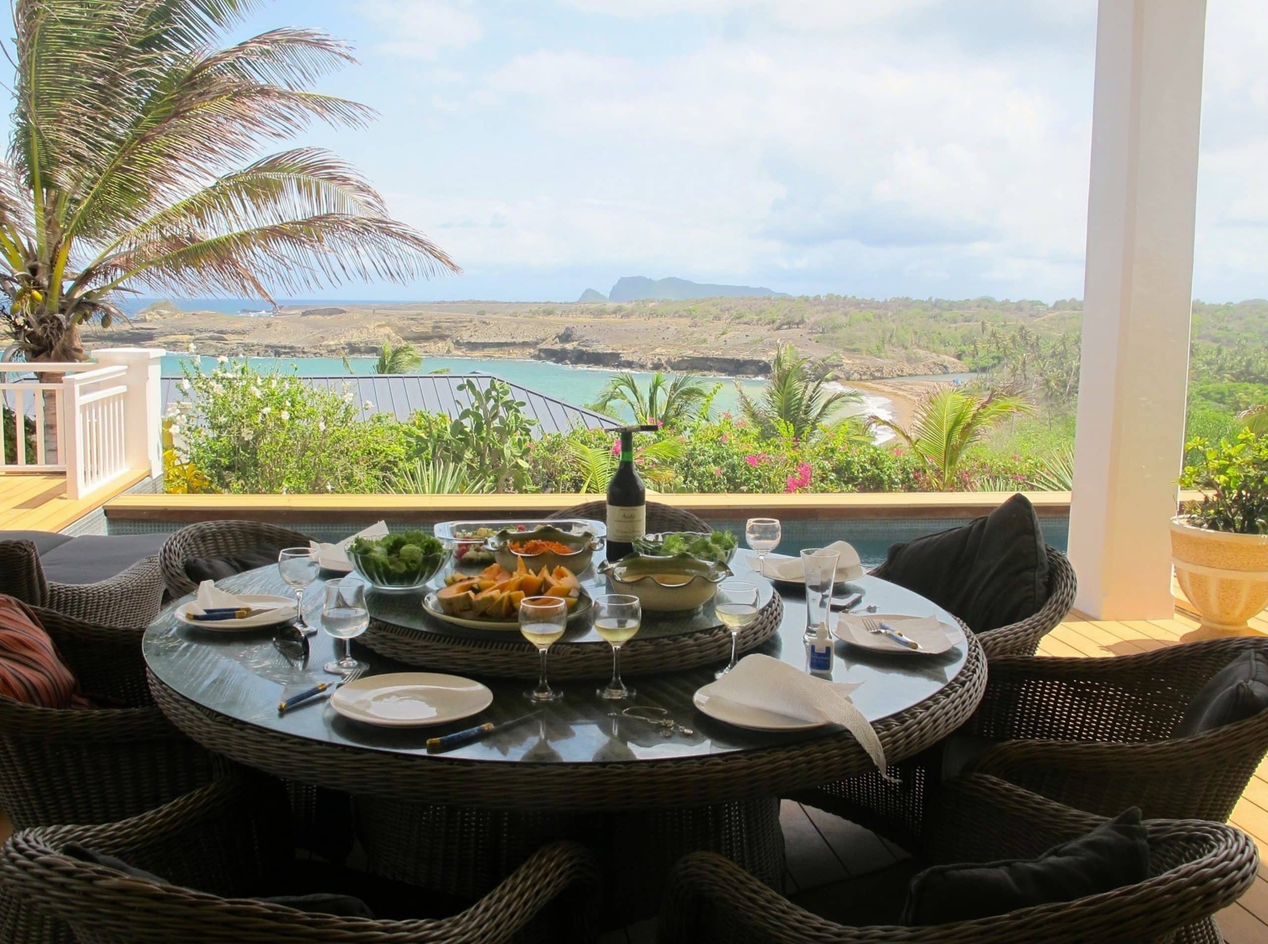 6 Bedroom Villa with Caribbean Sea Views & Cottage