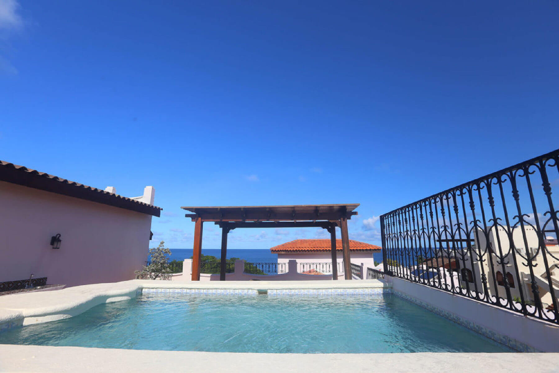 Luxurious 2-bed Villa with Stunning Ocean Views at Cap Maison Luxury Resort