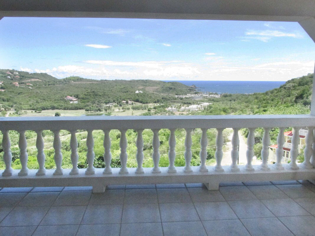 4 Bed Ocean View Home plus Rental Apartments