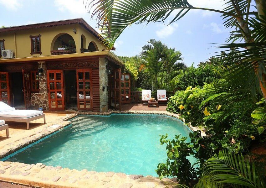 5 Bedroom Villa with pool