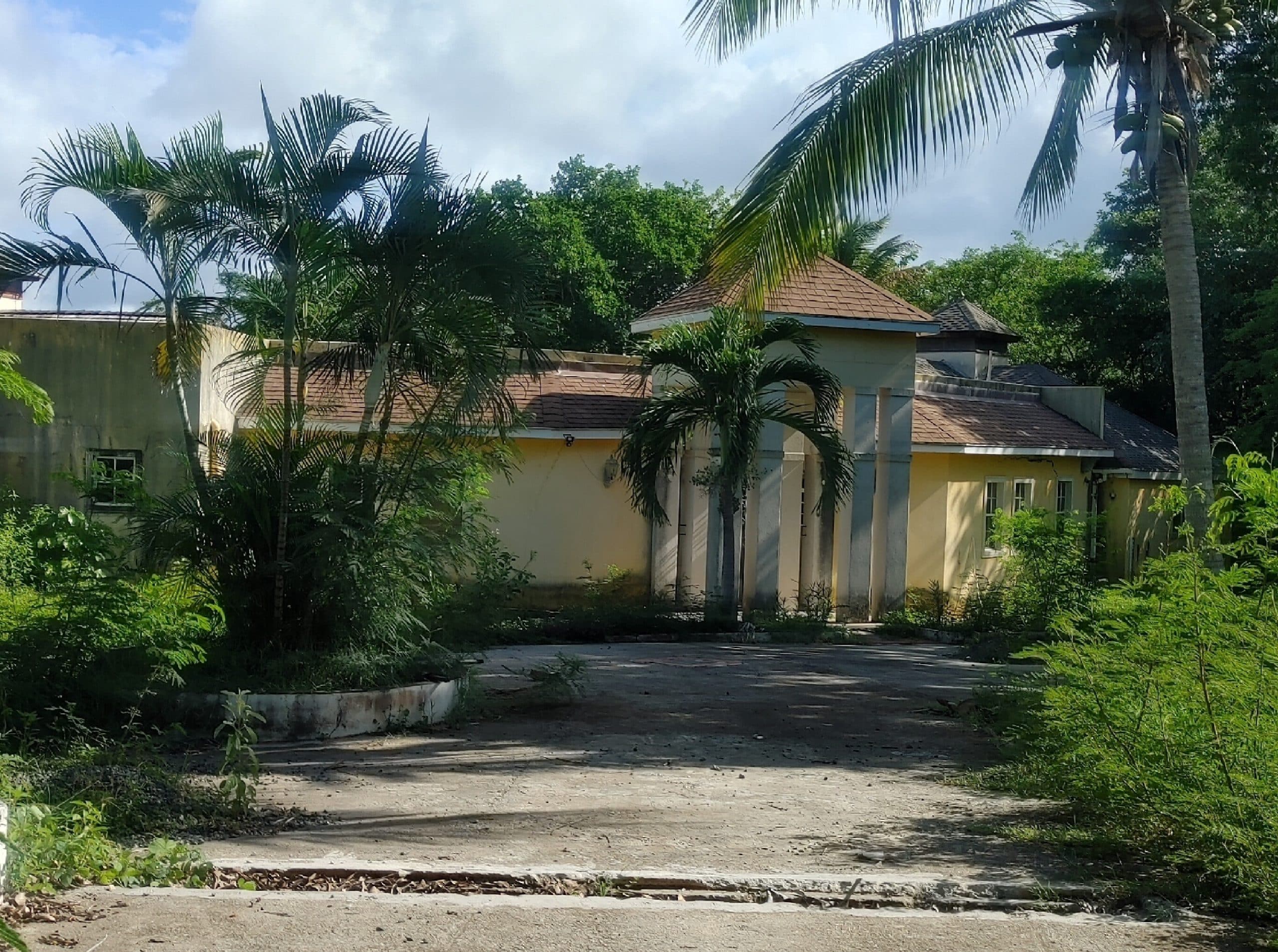 A Fixer-upper at 12th The Green