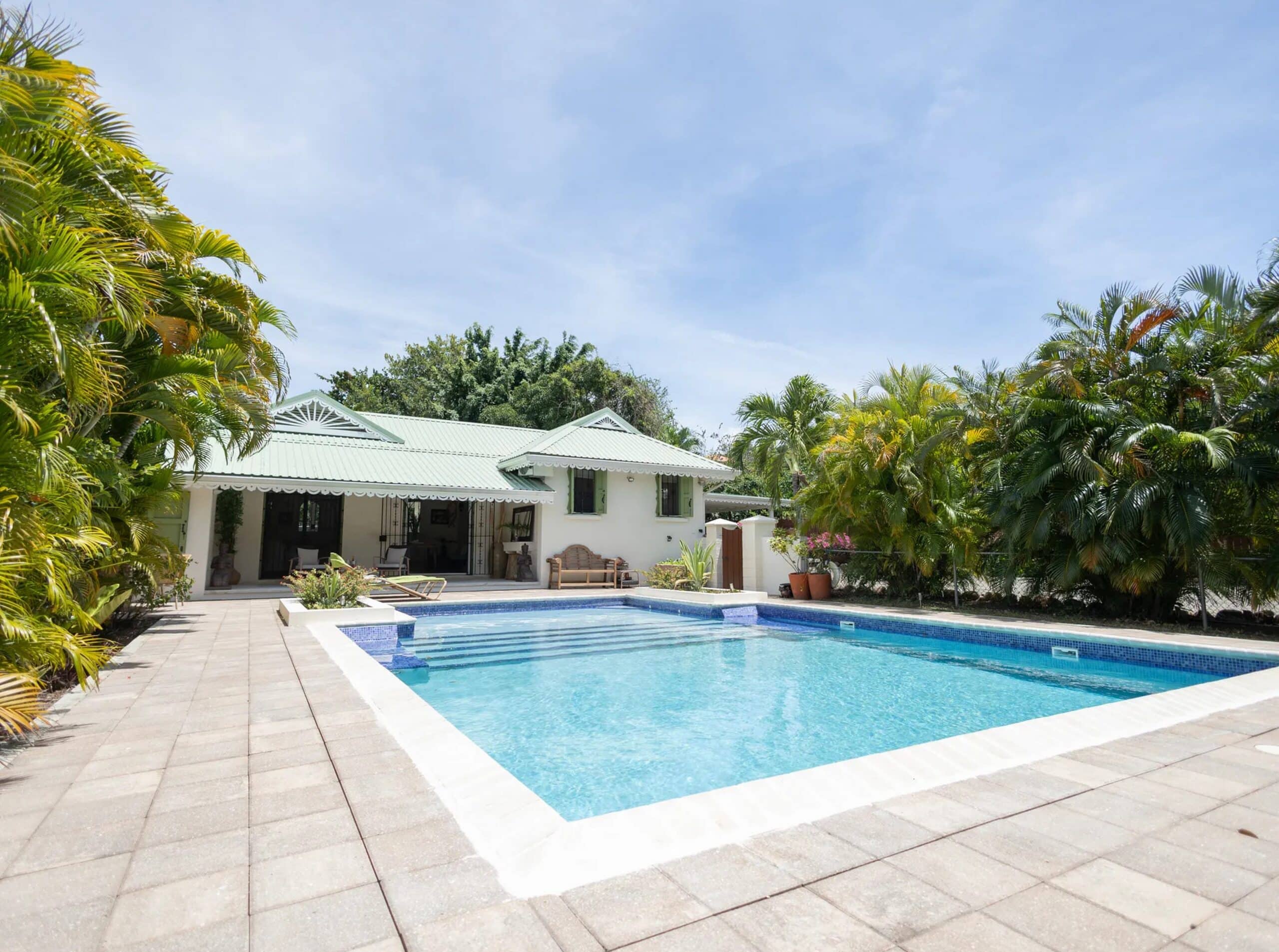 Expansive Family Villa with Income Apartment