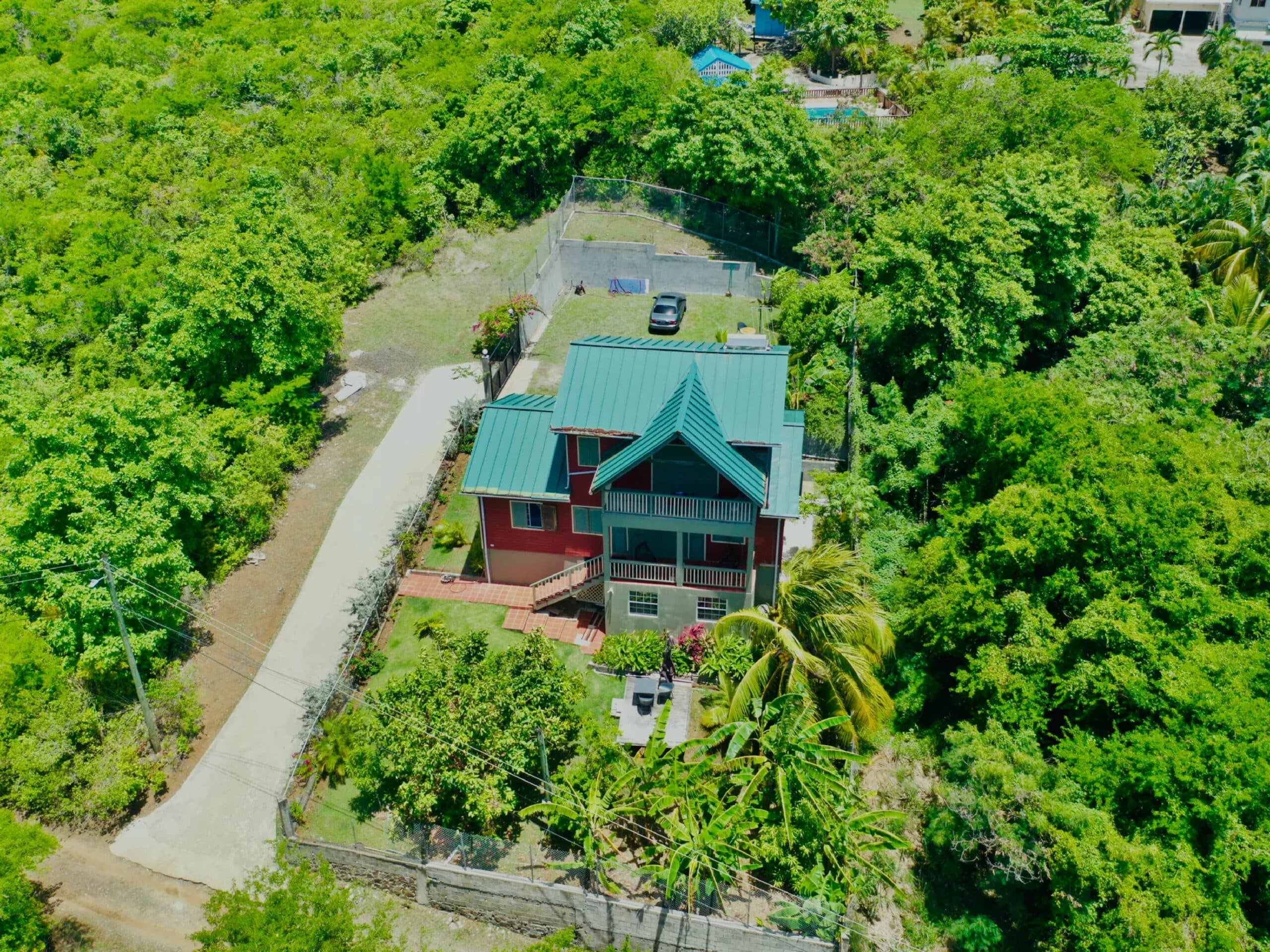 Charming Cottage Near Beach
